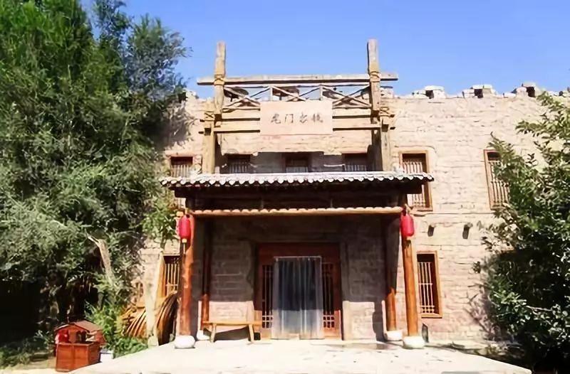 古怪巫师逃离村庄